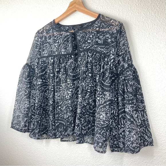 Lucky Brand Sheer Flowy Boho Top XS  Black and white Floral Bell Sleeves - Picture 2 of 16
